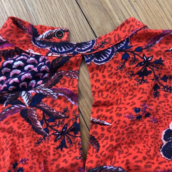 Free People Women's Red Hear Me Roar Print Top, S - Picture 5 of 8